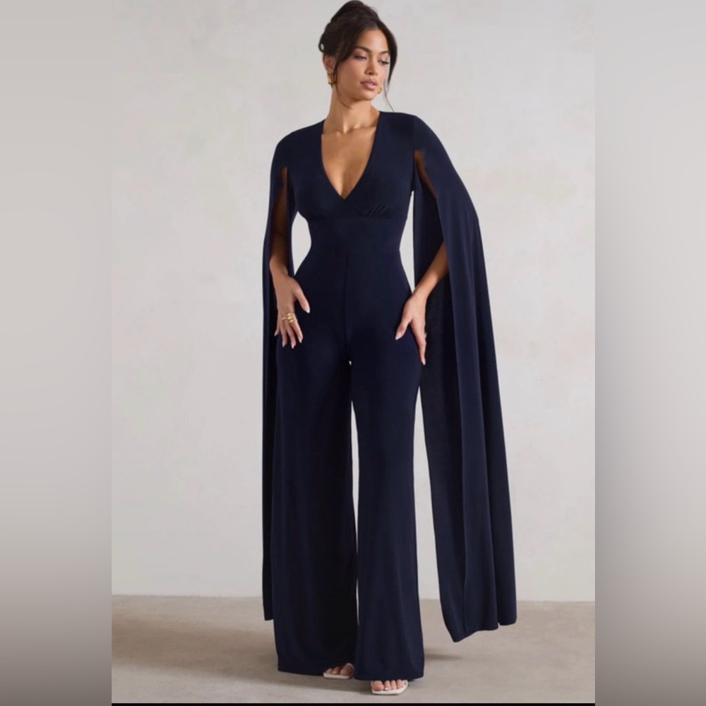 BNWT Navy Plunge front Cape Jumpsuit - Picture 2 of 11
